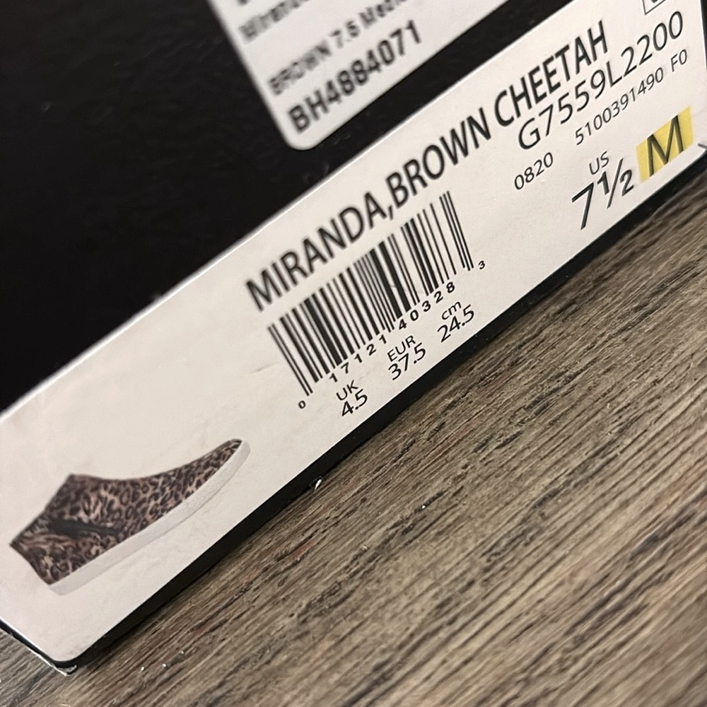 NIB [Naturalizer] Miranda Cheetah High Top Zipper Flat Sneakers Women’s Sz 7.5 - Picture 11 of 11